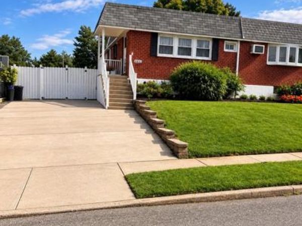 604 CLAY DRIVE , CONSHOHOCKEN, PA 19428