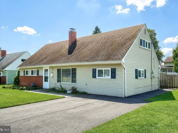 1512 CONTINENTAL ROAD, YORK, PA 17404