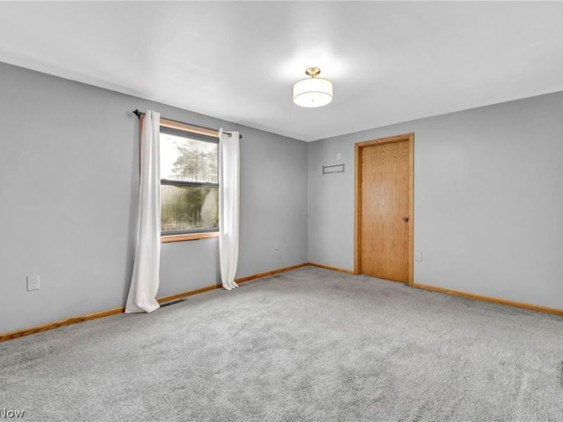 2190 Waterbury Drive, Uniontown, OH 44685 Photo 27
