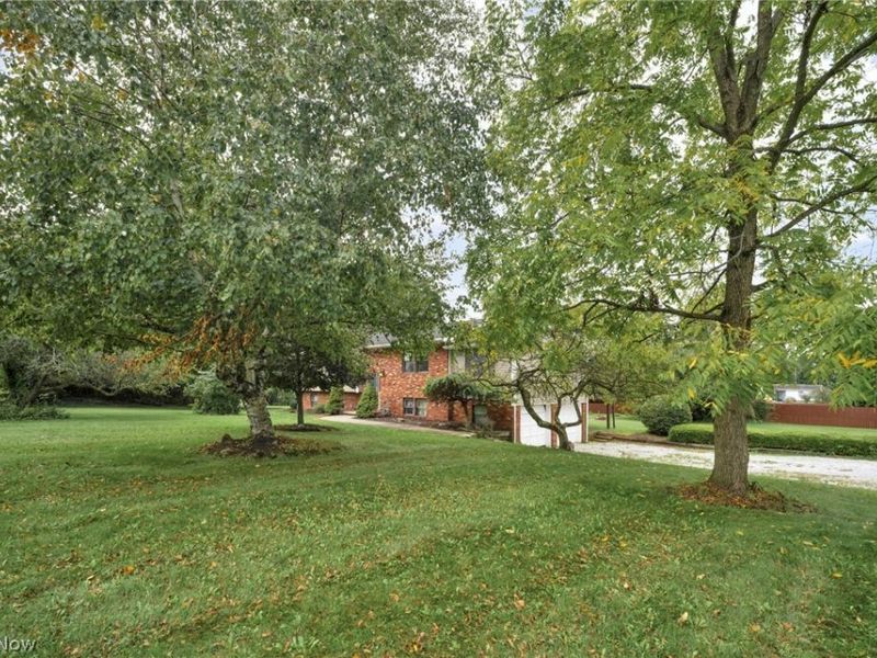 2190 Waterbury Drive, Uniontown, OH 44685 Photo 43