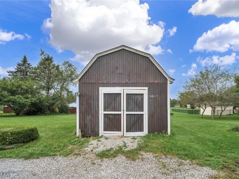 2190 Waterbury Drive, Uniontown, OH 44685 Photo 49