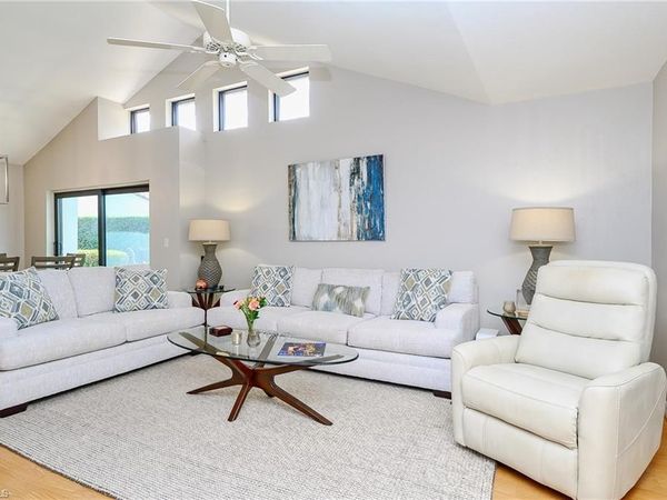 524 Beachwalk CIR , NAPLES, FL 34108