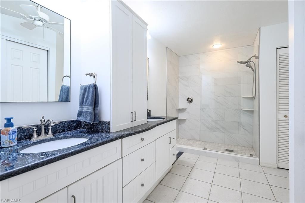 524 Beachwalk Cir, Naples, FL 34108 Photo