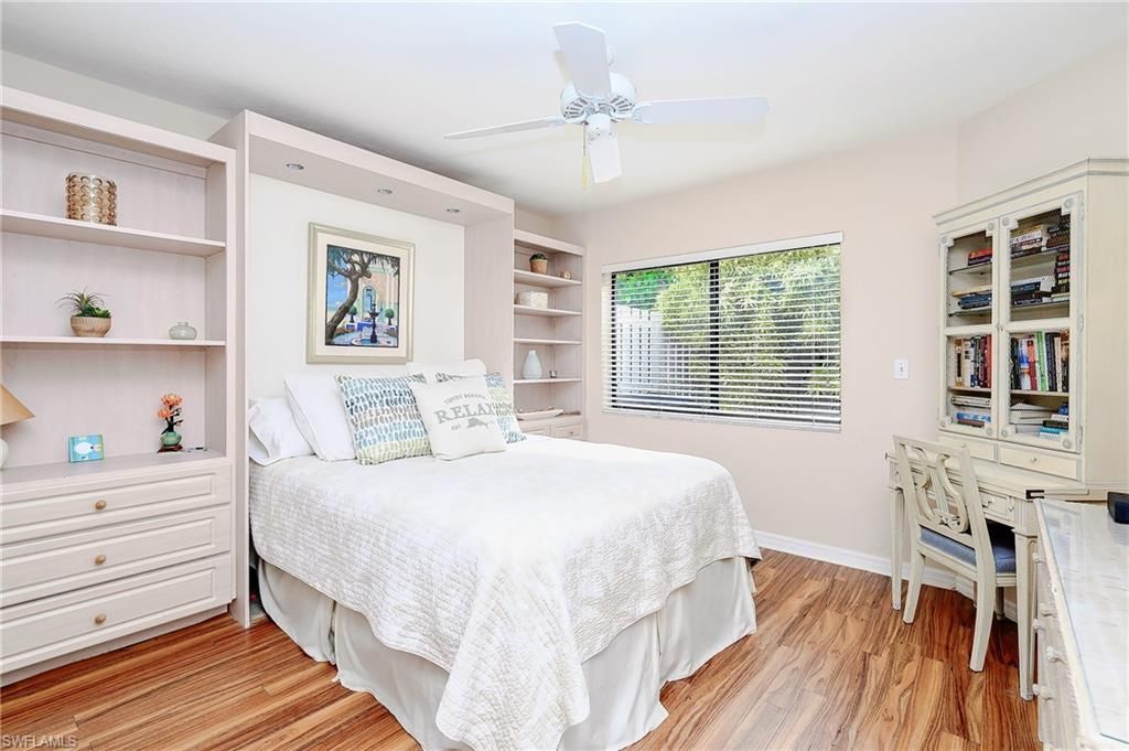 524 Beachwalk Cir, Naples, FL 34108 Photo