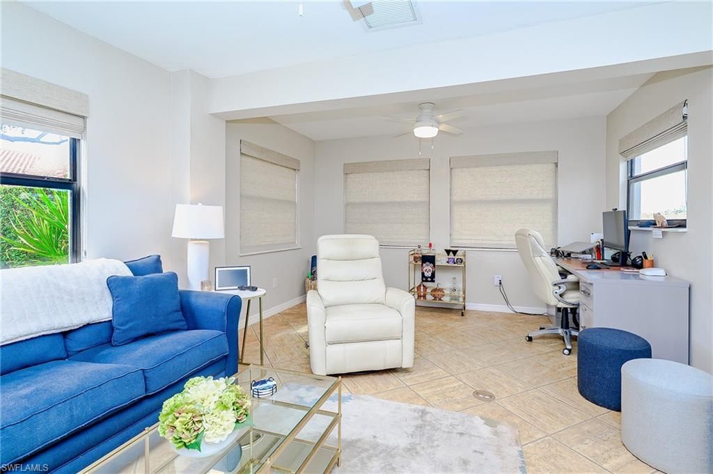 524 Beachwalk Cir, Naples, FL 34108 Photo