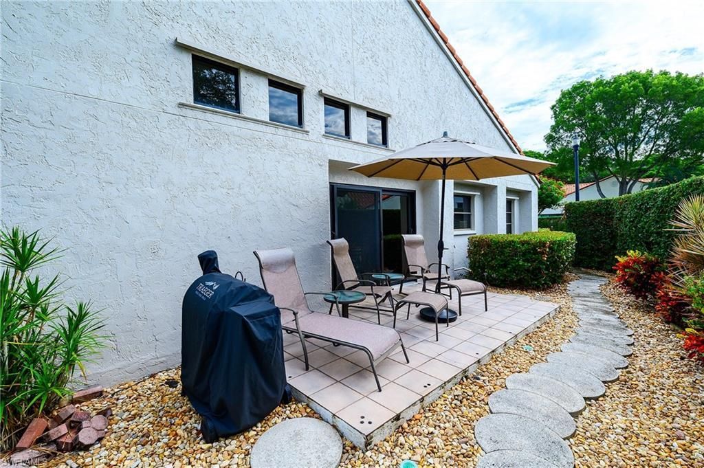 524 Beachwalk Cir, Naples, FL 34108 Photo
