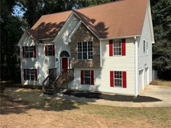 202 Whistleville Court , Winder, GA 30680