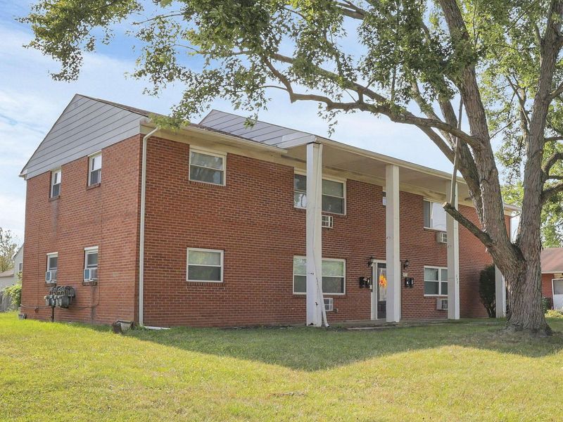 690 Kingsford Road, Columbus, OH 43204 Photo 3
