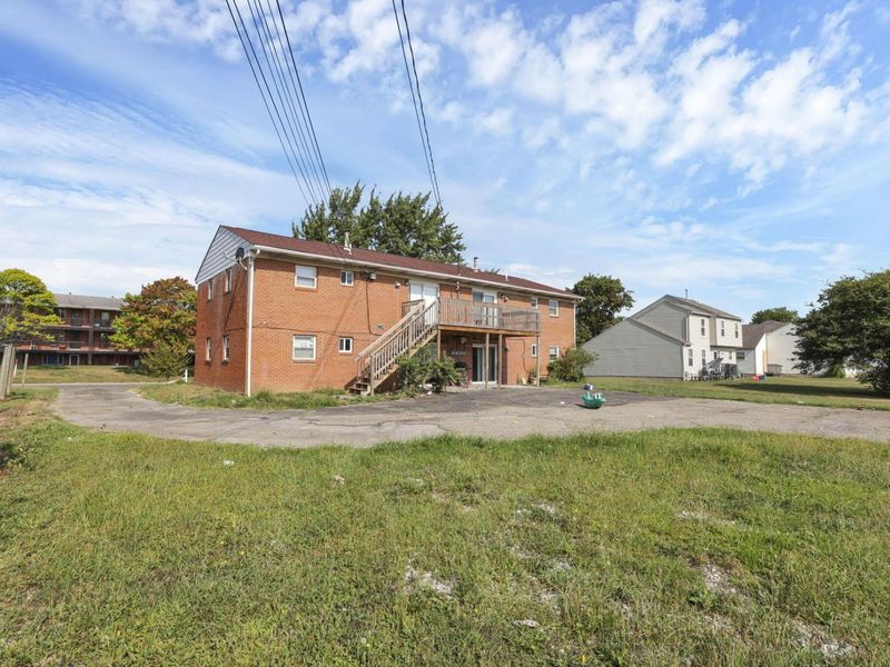 690 Kingsford Road, Columbus, OH 43204 Photo 4
