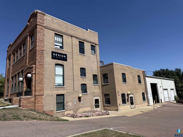 910 N Main Ave, Sioux Falls, SD 57104