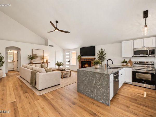 851 E ROCKWELL Drive, Chandler, AZ 85225
