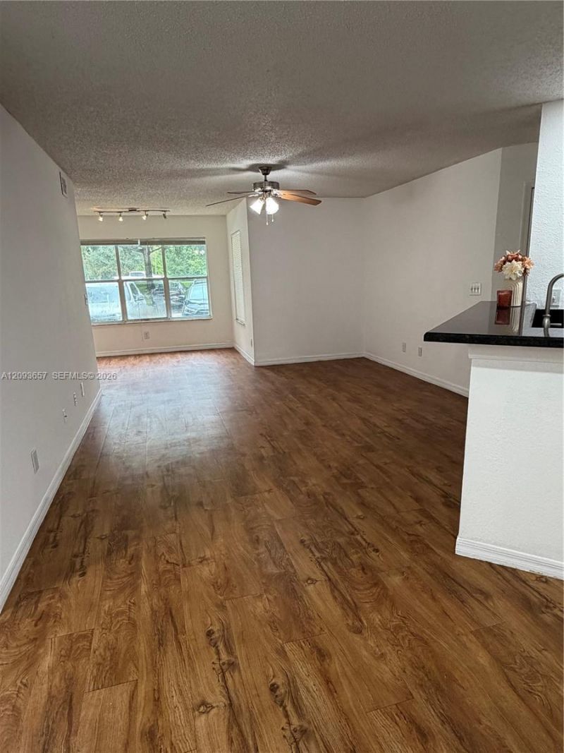 565 Vista Isles Dr , Unit 2018, Sunrise, FL 33325 Photo