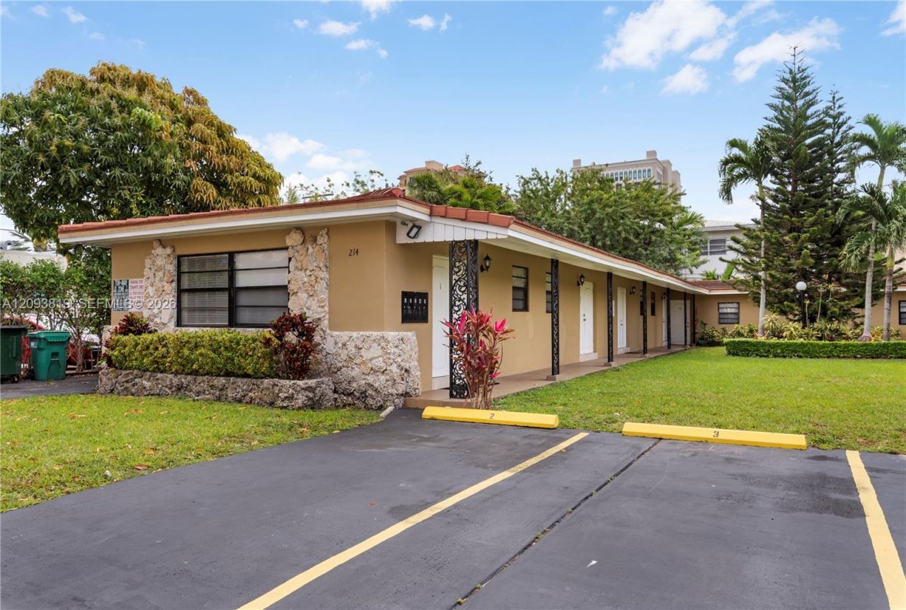214 Salamanca Ave , Unit 3, Coral Gables, FL 33134 Photo