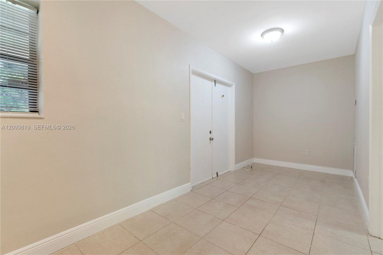 214 Salamanca Ave , Unit 3, Coral Gables, FL 33134 Photo