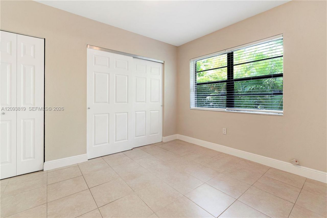 214 Salamanca Ave , Unit 3, Coral Gables, FL 33134 Photo