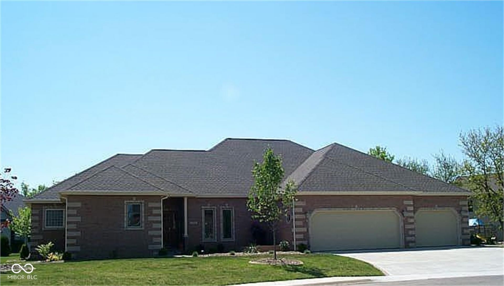 4383 Red Hawk Court S, Columbus, IN 47203 Main Photo