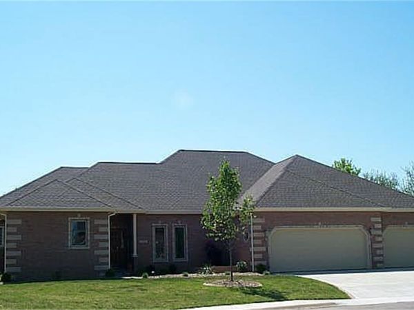 4383 Red Hawk Court S, Columbus, IN 47203