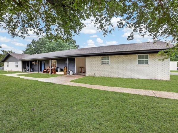 3690 FM 49 , Gilmer, TX 75644
