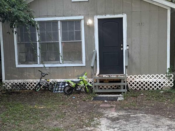 3810 W Maxwell St, Pensacola, FL 32505