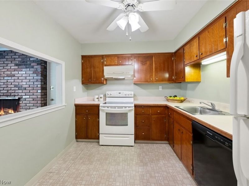 2876 Pease Drive, Unit 206B, Rocky River, OH 44116 Photo 13