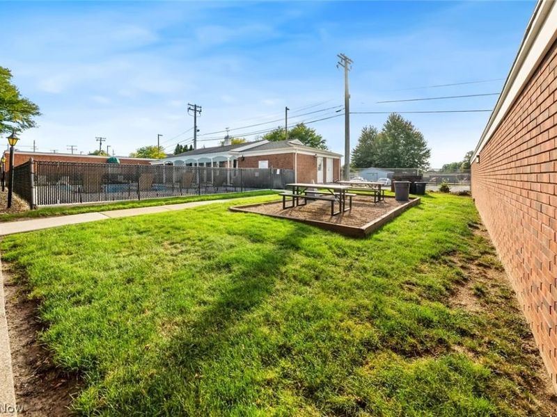 2876 Pease Drive, Unit 206B, Rocky River, OH 44116 Photo 32