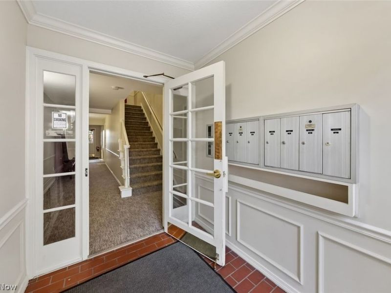 2876 Pease Drive, Unit 206B, Rocky River, OH 44116 Photo 4