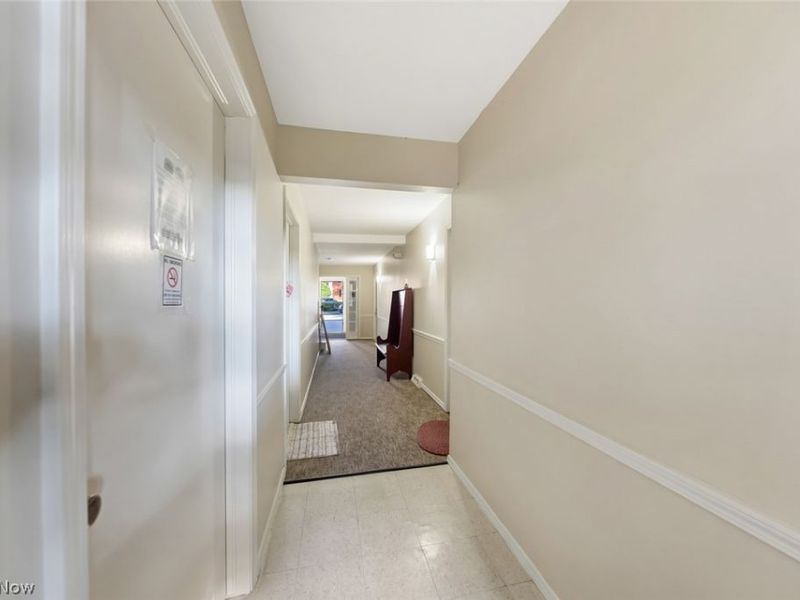 2876 Pease Drive, Unit 206B, Rocky River, OH 44116 Photo 5