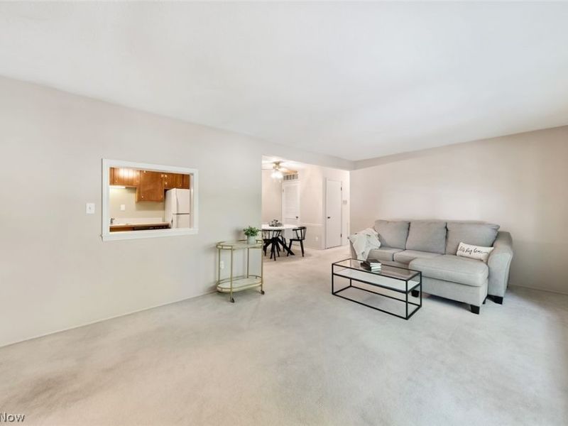 2876 Pease Drive, Unit 206B, Rocky River, OH 44116 Photo 8