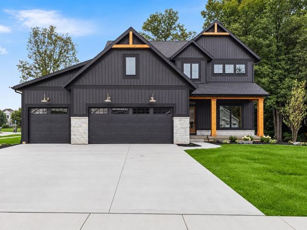 1934 Creekside Drive SW, Byron Center, MI 49315