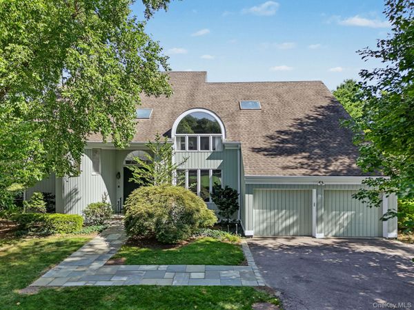 3 Pondview W, Purchase, NY 10577