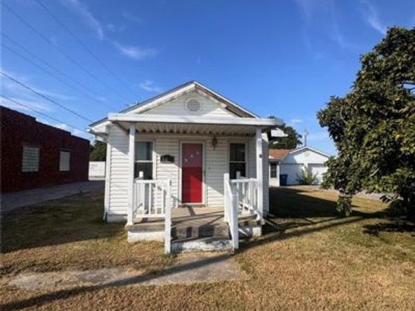 107 E Moro Drive , Moro, IL 62067