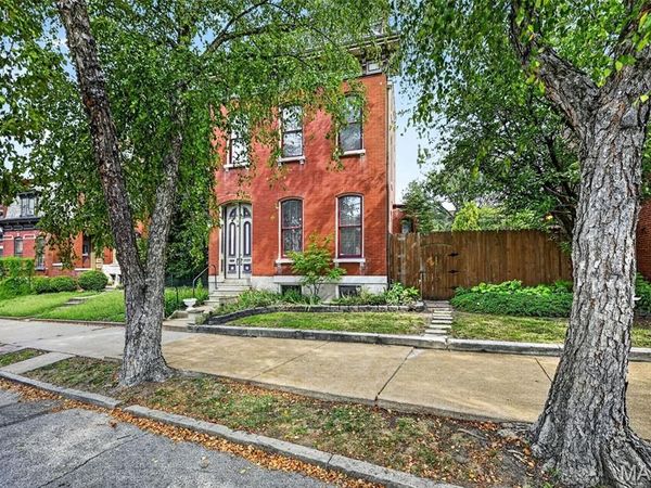 1939 Arsenal Street, St Louis, MO 63118