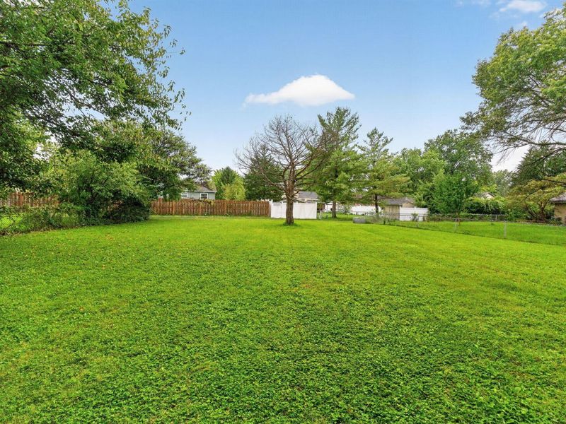 5597 Birkdale Court, Columbus, OH 43232 Photo 4
