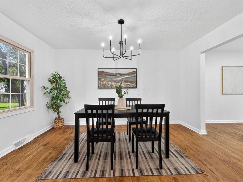 5597 Birkdale Court, Columbus, OH 43232 Photo 8