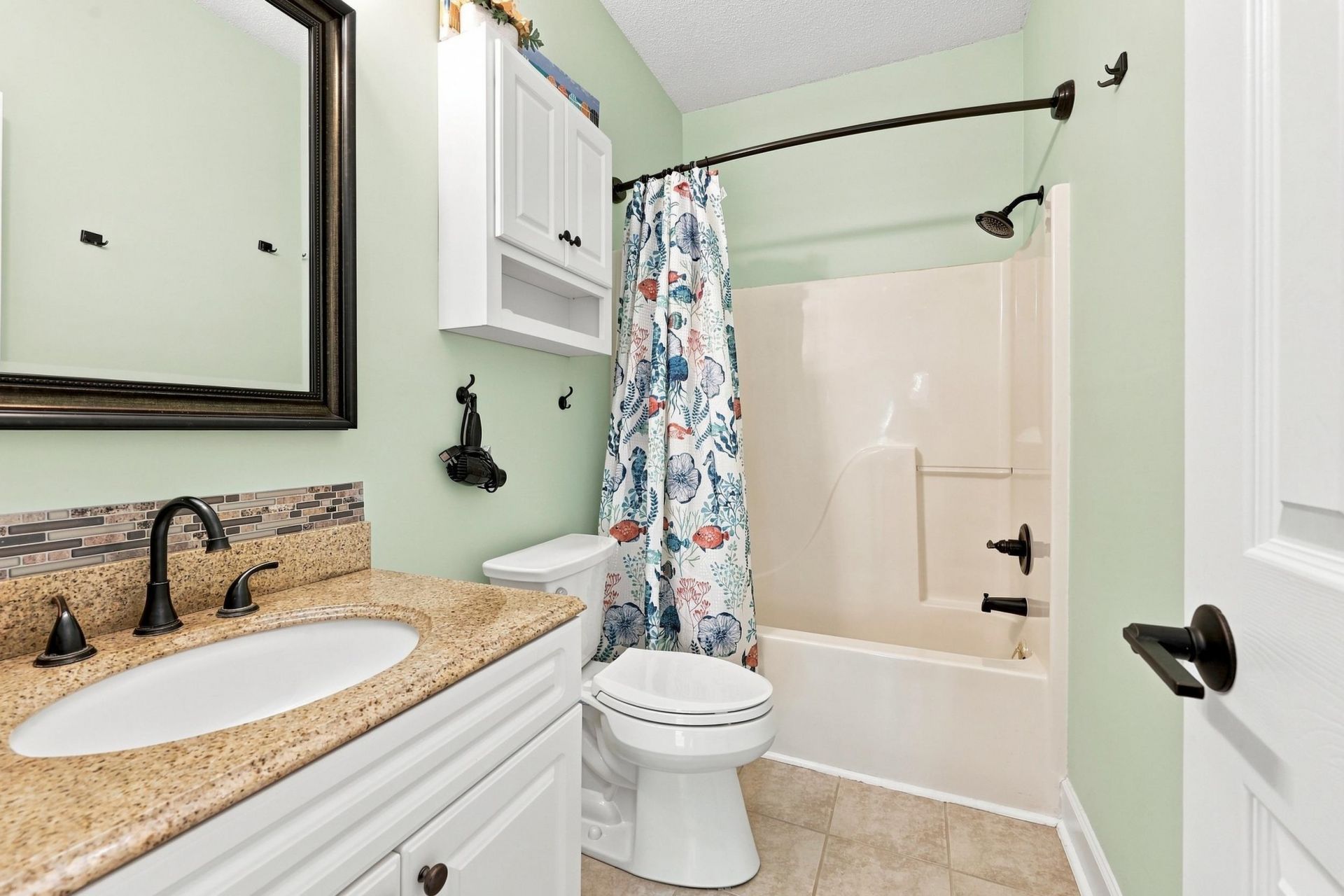 687 Riverwalk Dr. Photo 14