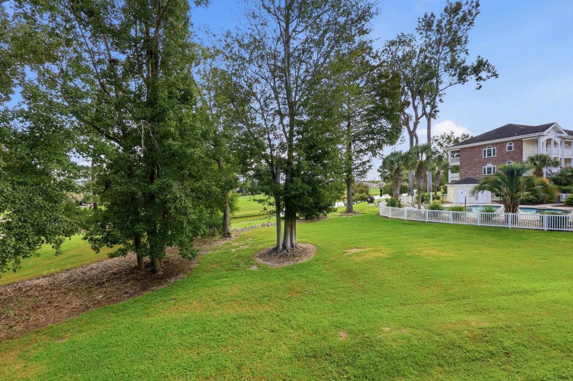 687 Riverwalk Dr. Photo 22