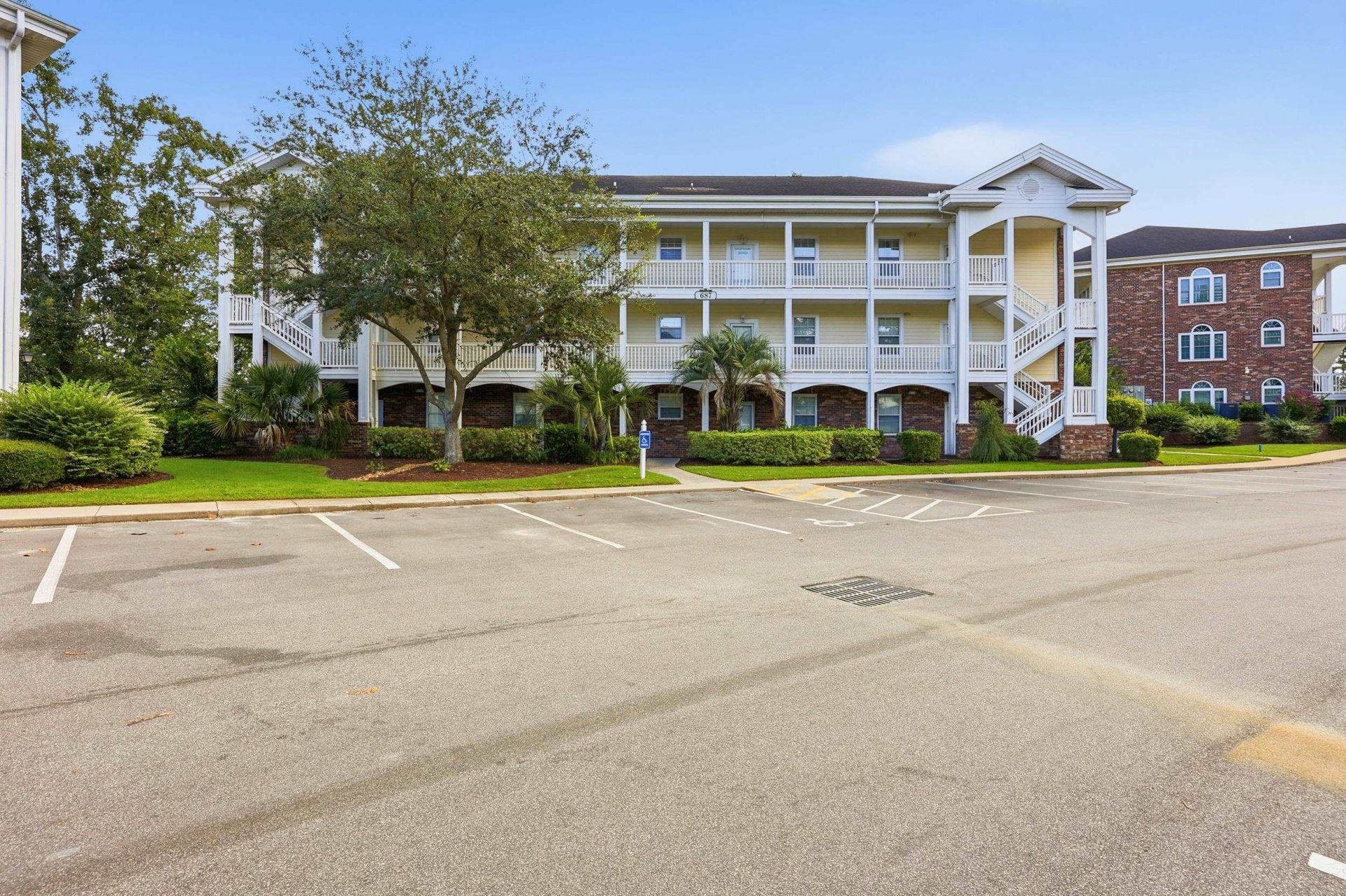 687 Riverwalk Dr. Photo 33