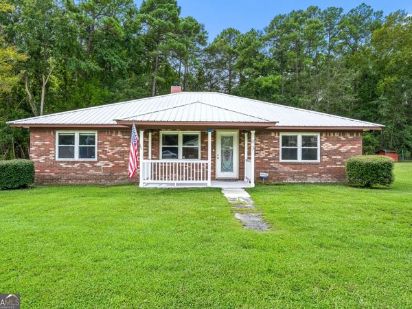 103 W Magnolia Avenue, Kingsland, GA 31548