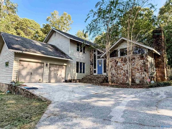 134 Windy Hill Road, Rainbow City, AL 35906