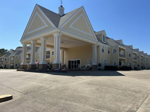 300 Mason St., Laurel, MS 39440