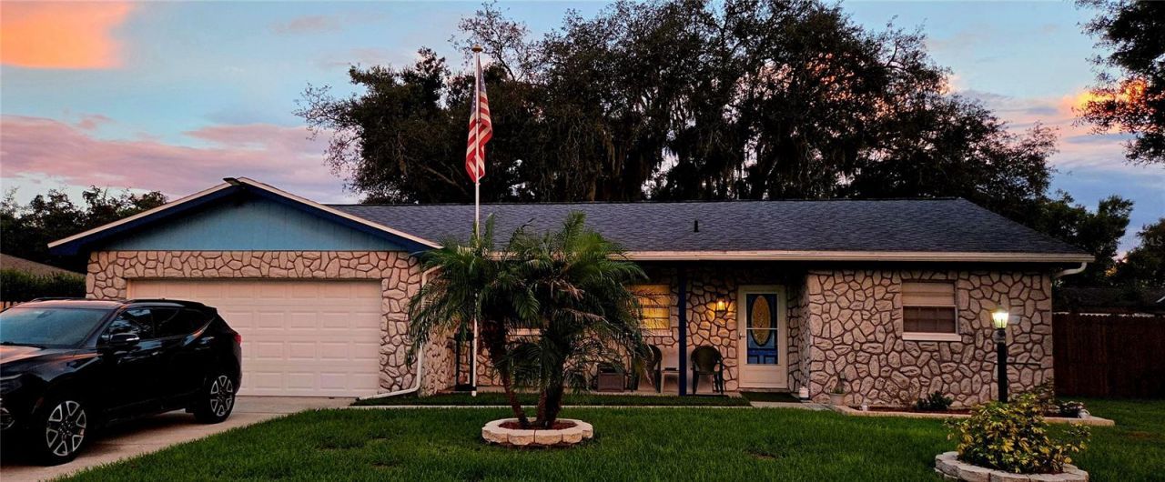 3833 TWILIGHT DRIVE Valrico, FL 33594