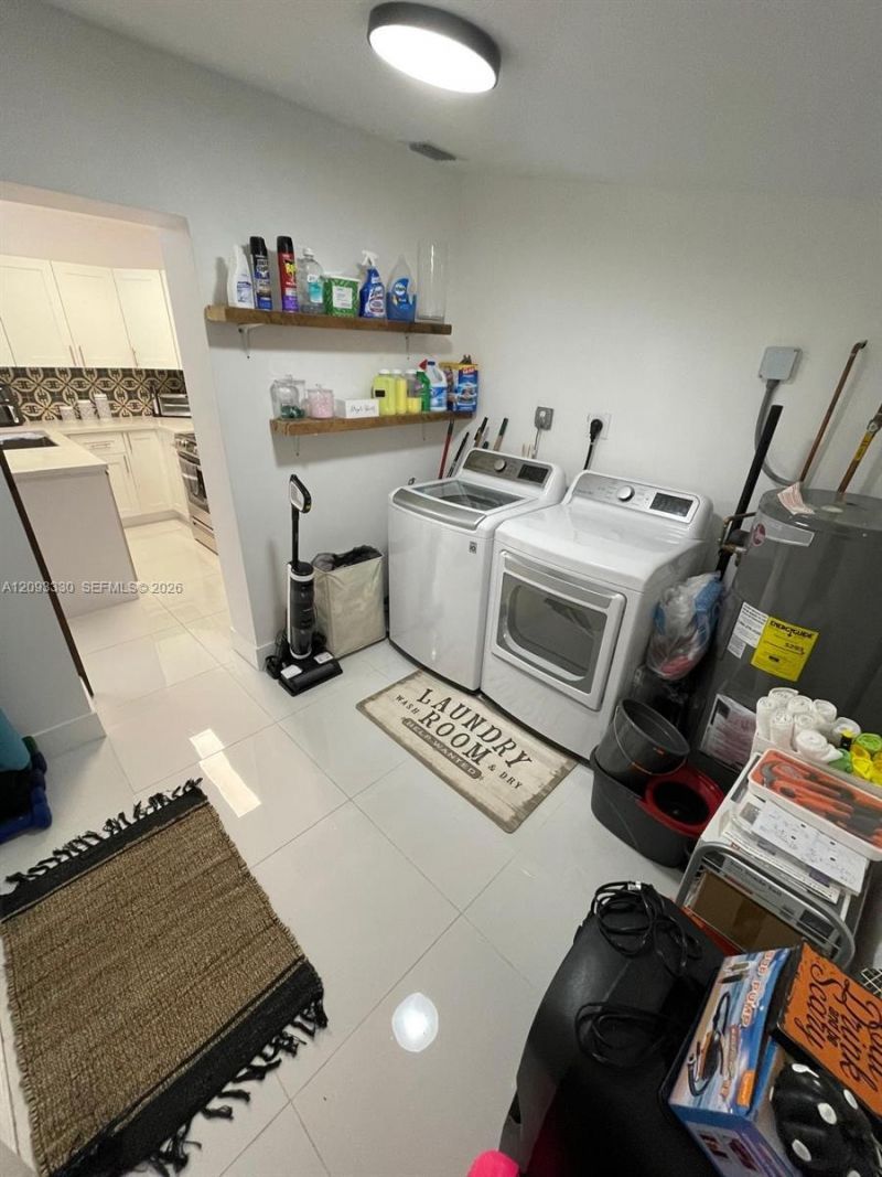 3330 NW 18th St , Miami, FL 33125 Photo