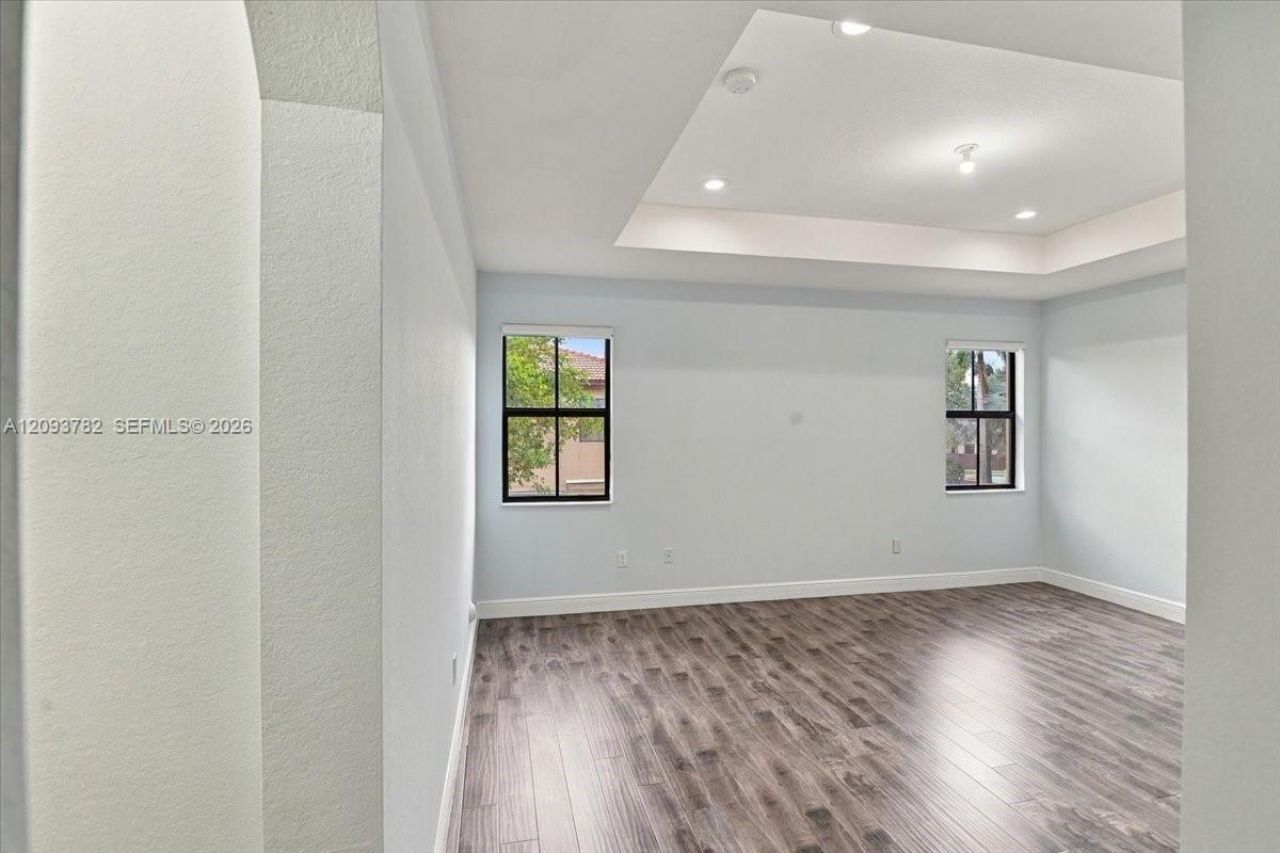 8770 NW 99th Path, Doral, FL 33178 Photo