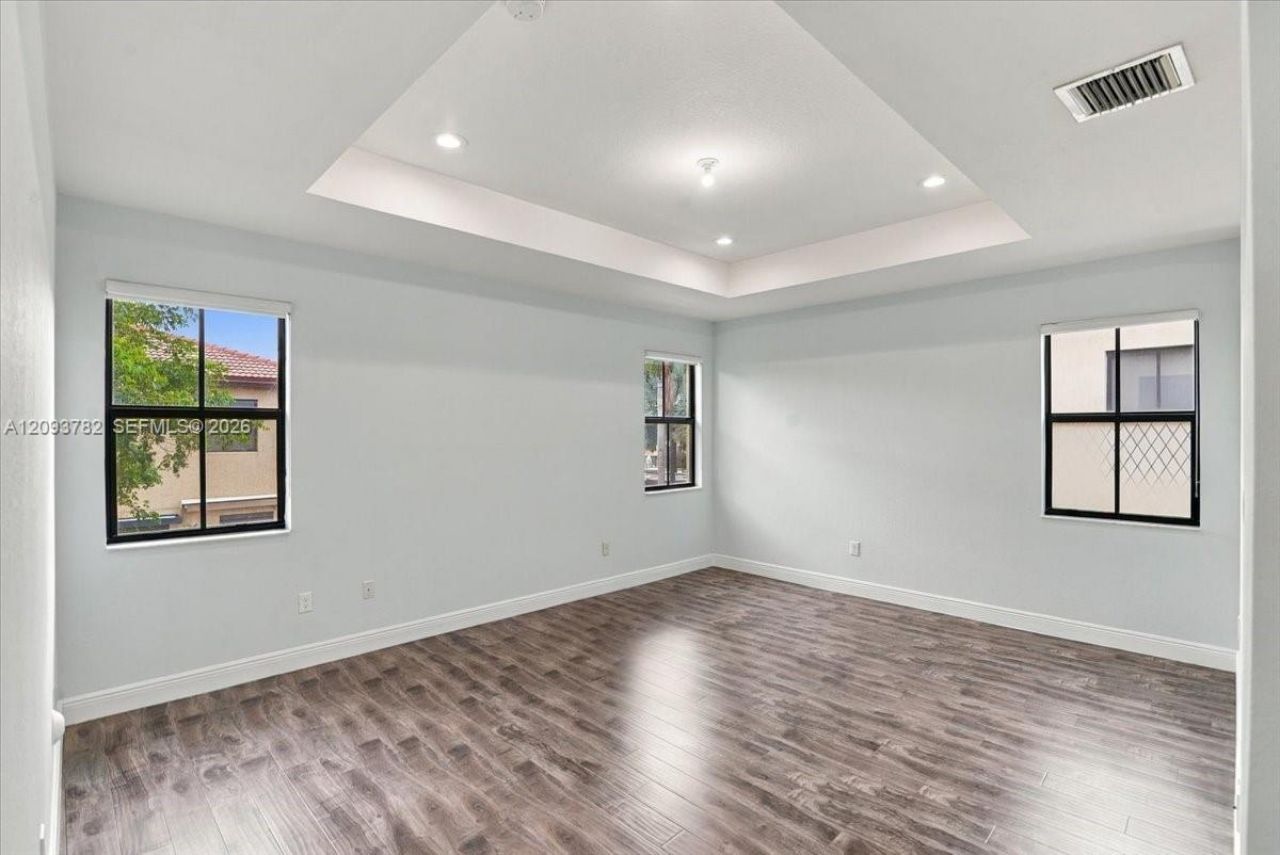 8770 NW 99th Path, Doral, FL 33178 Photo