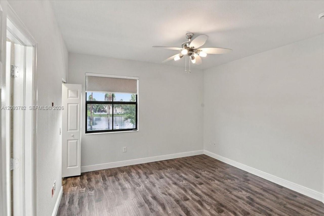 8770 NW 99th Path, Doral, FL 33178 Photo