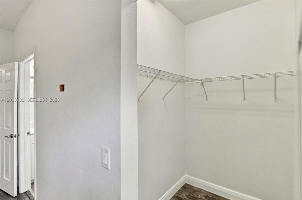 8770 NW 99th Path, Doral, FL 33178 Photo