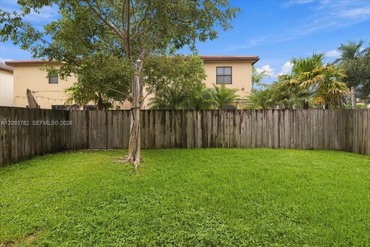 8770 NW 99th Path, Doral, FL 33178 Photo