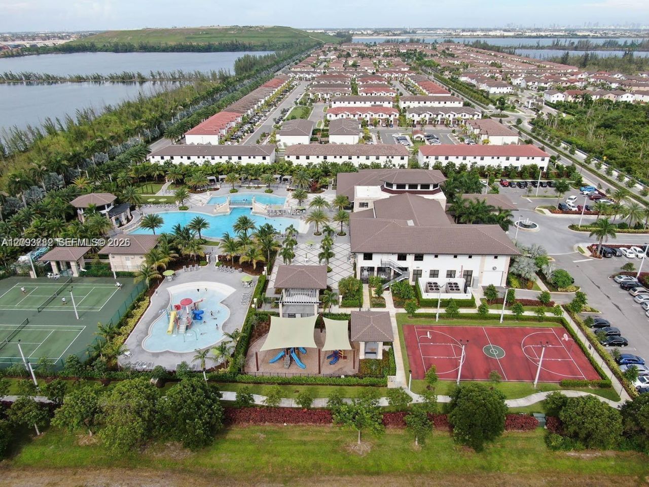 8770 NW 99th Path, Doral, FL 33178 Photo
