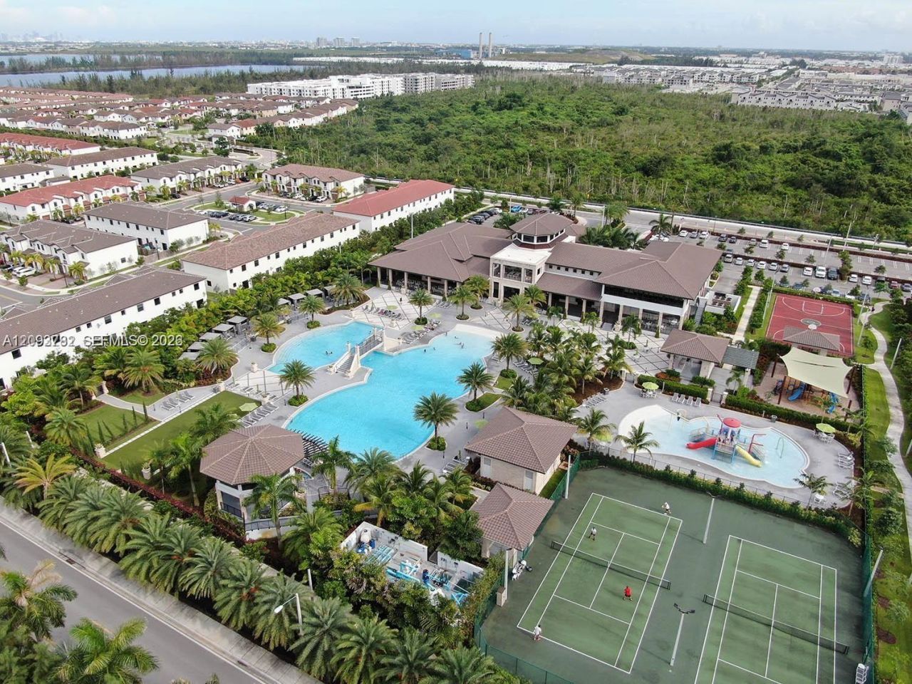 8770 NW 99th Path, Doral, FL 33178 Photo