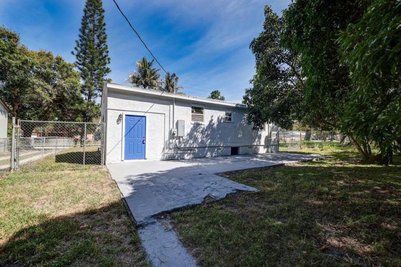 305 N 13th Street, Fort Pierce, FL 34950 Photo